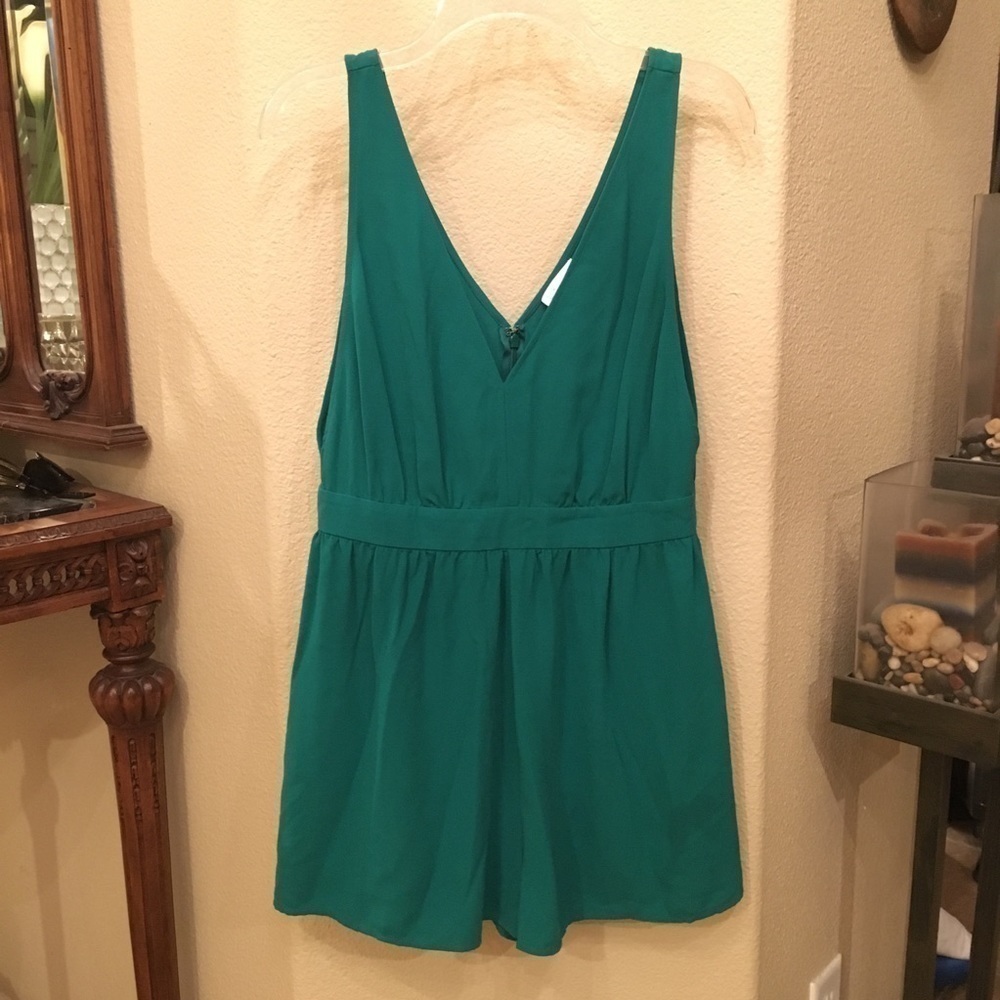 LEITH Women Green Sleeveless Romper Shorts Size Medium